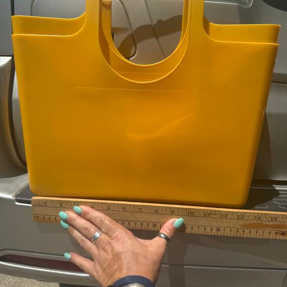 Vintage Gold Yellow Plastic Purse Tote TWO AVAILABLE - PRICE IS PER TOTE - Picture 3 of 5